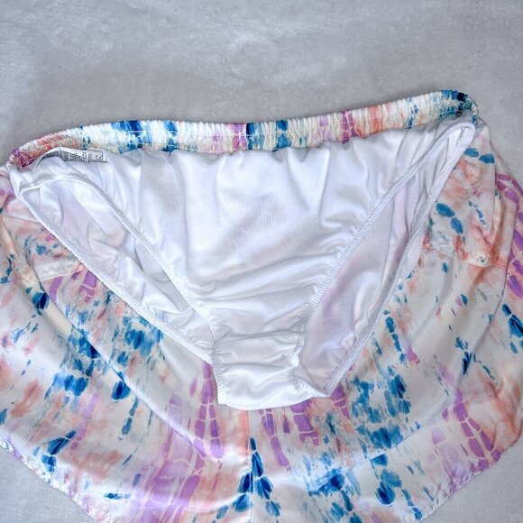 Women’s Old Navy Active Run Shorts | White Tie Dye | Dolphin Hem | Size Medium - Picture 10 of 13